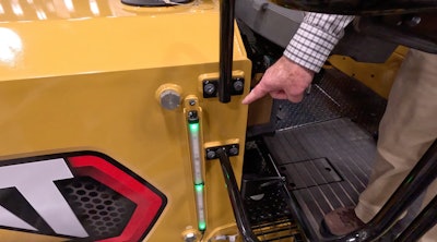 cat machine water level indicator