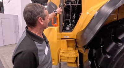 man shows volvo l260 priming pump