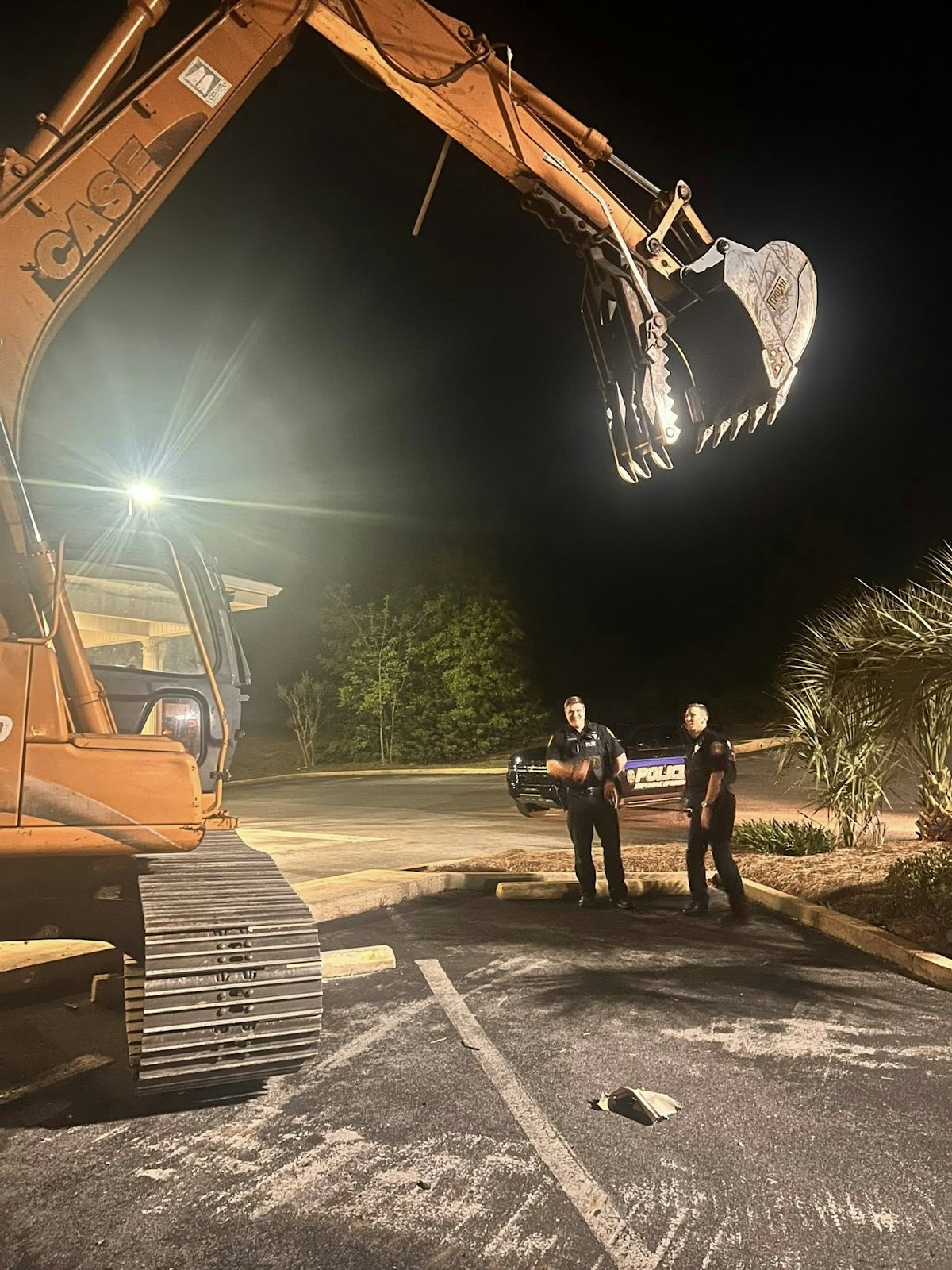 Florida Man Allegedly Tries to Steal ATM in Stolen Excavator Beside Police Station