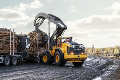 Volvo says its new L200 High Lift can stack logs to heights of 23 feet.