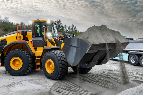 Real-life “Aliens” power loader built on Cat compact track loader ...