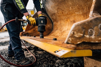 Cat's New ground-engaging Single-Life Cutting Edge can be retrofitted to Cat and aftermarket buckets with the same hole layout.