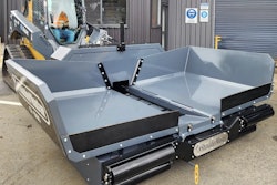 For use with asphalt and gravel, the CP1000 features an 88 cubic foot hopper capacity for narrow paving, utility trenches and patch jobs.