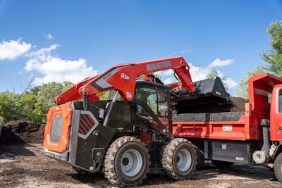 Manitou 3600 V Skid Steer 2025 Truck Loading