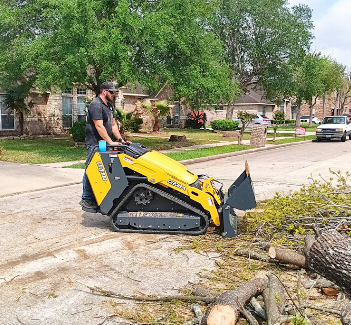 MechMaxx Shakes Up Mini Skid Steer Market with $24K Croba STL1000
