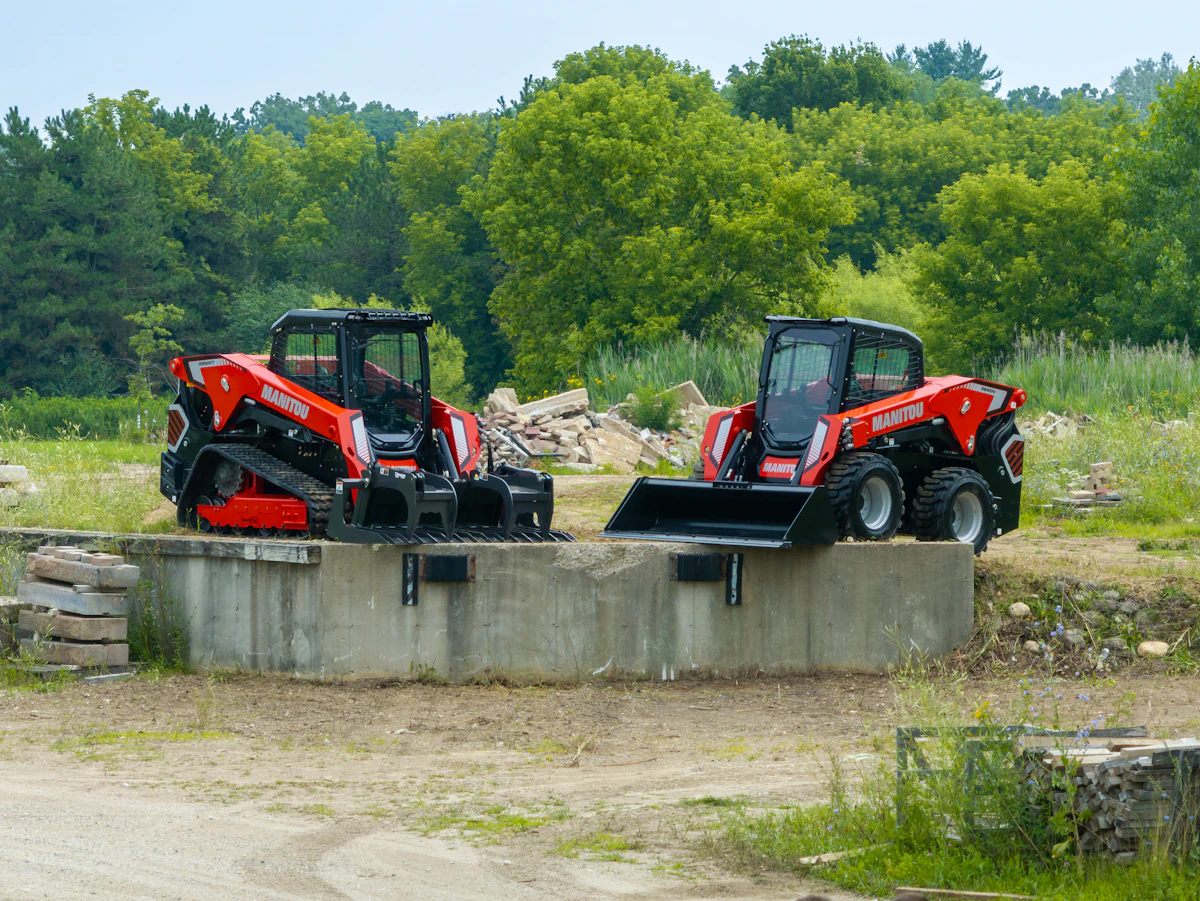 Berryman Loader Manitou Debuts 5 New Large-Frame Compact Loaders - Machinery Asia, your ...