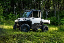 2026 Can Am Defender Hd11