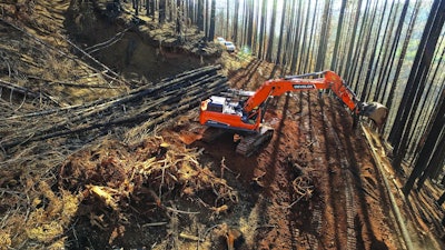 Develon's DX300RB-7 Roadbuilder