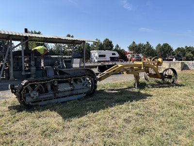 1926 Cat Sixty Grader