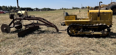 1930 Cat Fifteen Grader