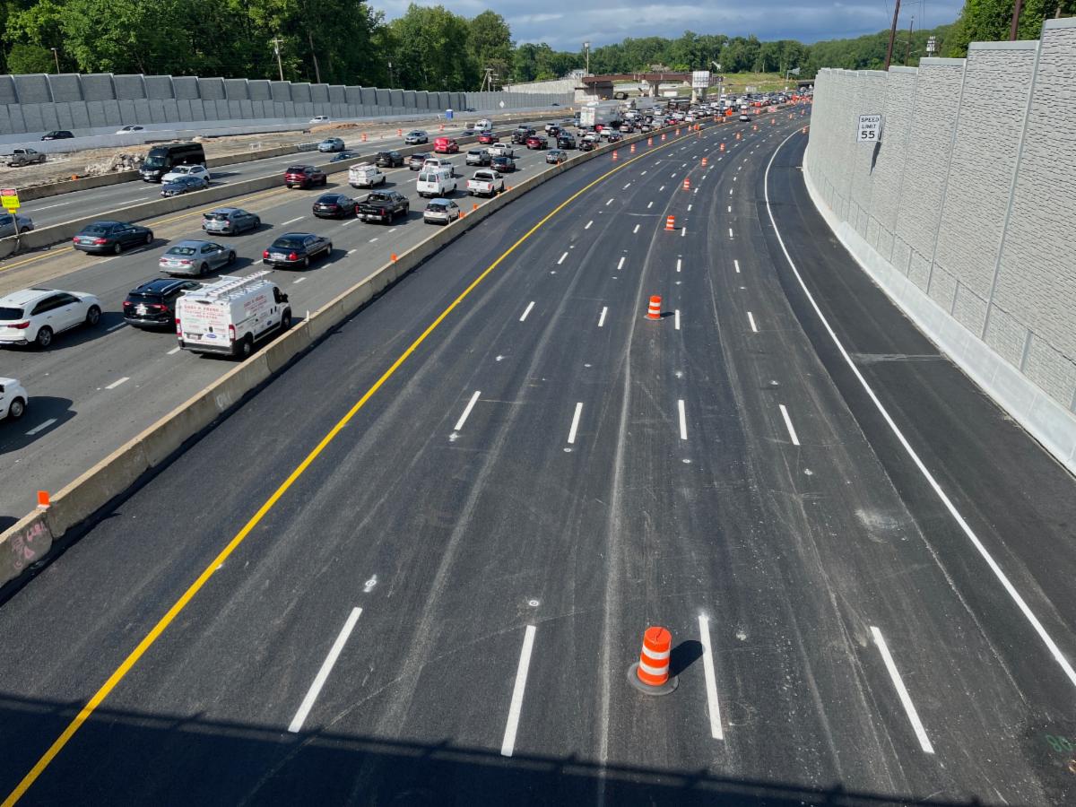 Lanes on the outer portion of the Beltway for northbound I-495 traffic approaching Live Oak Drive, May 2025.