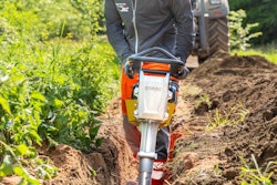 The BOMAG BT 30 tamper weighs about 70 pounds, has a plate width of 5.5 inches and delivers 790 vibrations per minute.