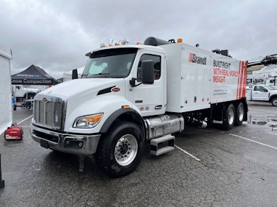 The HX090 can be mounted on Peterbilt and Kenworth chassis.