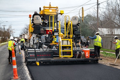 Astec's new EZR3 rear-mounted screed for highway-class pavers.