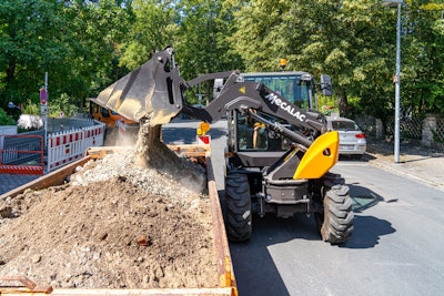 Mecalac AS600 swing loader