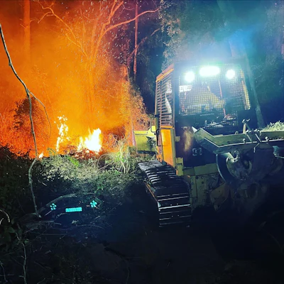 Loader Operators Fighting Video: Dozer Operator Fights Fire in East Texas | Equipment World