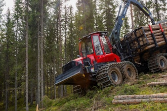 Komatsu's new XF895-3 forestry forwarder