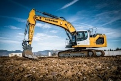 From the R 922 to the R 945, Liebherr says its updated generation 8 range combines performance with reduced fuel consumption, supported by a comfortable operator environment and simplified, safe maintenance access.