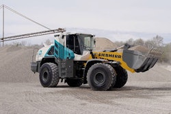 The “world’s first prototype large wheel loader with a hydrogen engine” carries a load of gravel in a recent test conducted by Liebherr, Daimler and MAN.