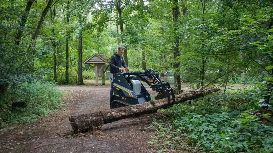 A Sherpa - on Tracks! Z40T, Z50T Stand-on Mini Track Loaders Unveiled
