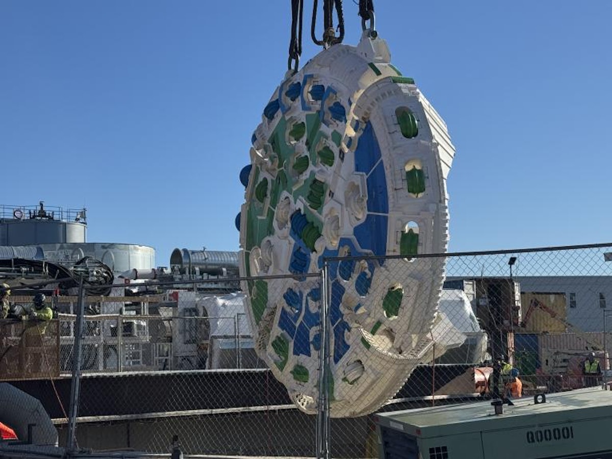 700-Foot-Long Tunnel Boring Machine Mary Arrives to Dig DC Tunnel (Video)