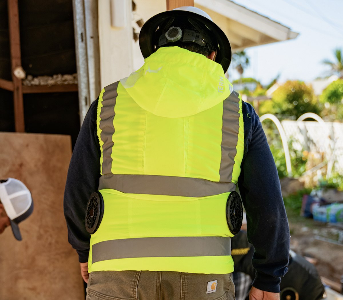 Tomahawk Power Partners with Tern on New Fan-Cooled, Hi-Vis Vest (Video)