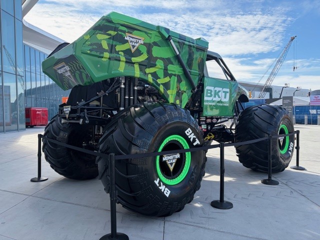 The Sickest Construction Equipment, Trucks, Race Cars at ConExpo ...