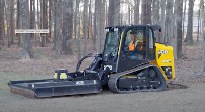 JCB's 250T gets 18.5 gallons per minute of standard hydraulic flow and an optional 30.4 gpm for running high-flow attachments.
