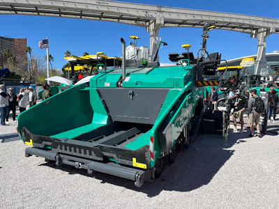 The Vögele Super 2003-5 X asphalt paver.