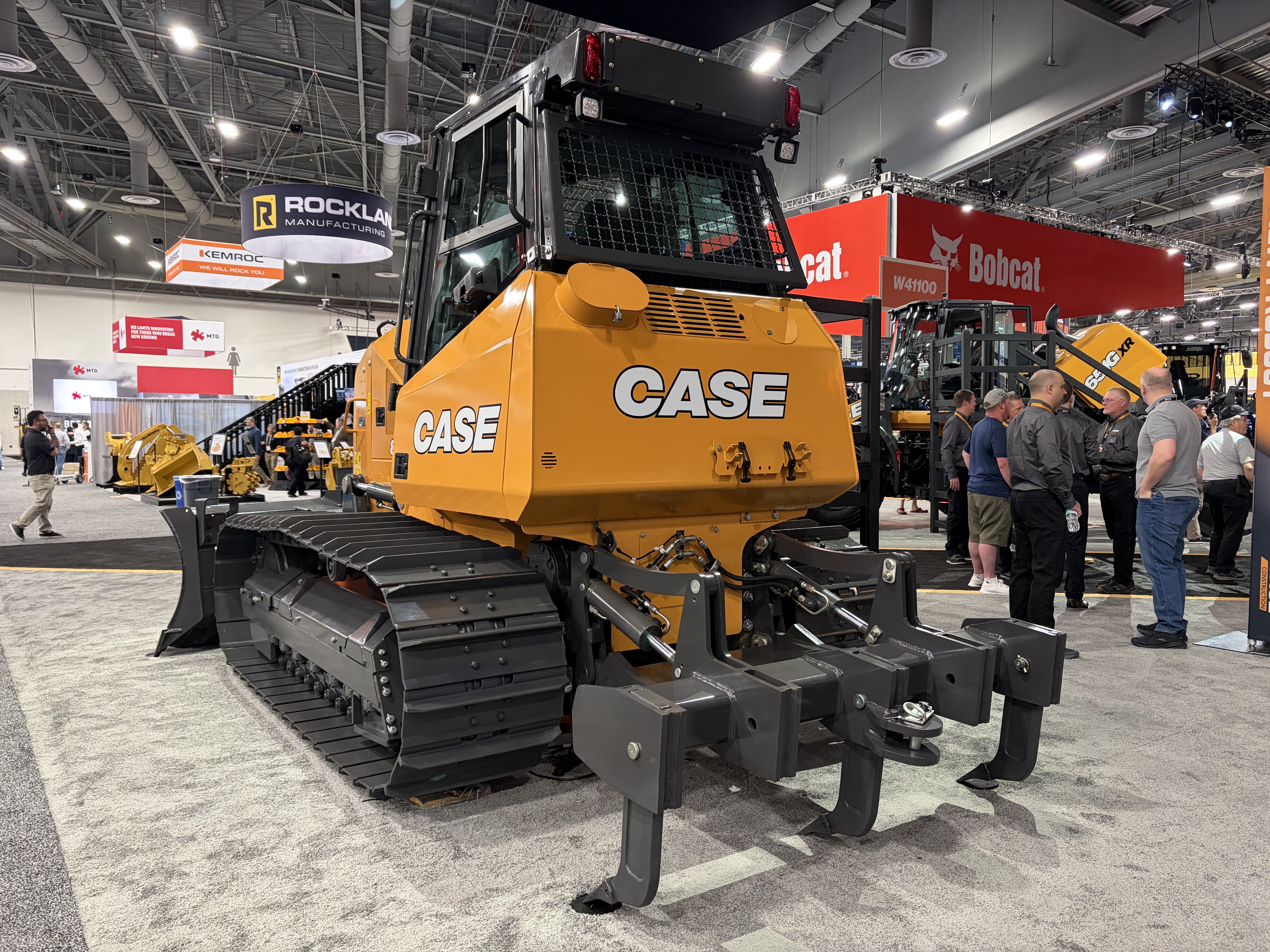 Case CE previews new 650N, 750N, 850N Dozers | Equipment World