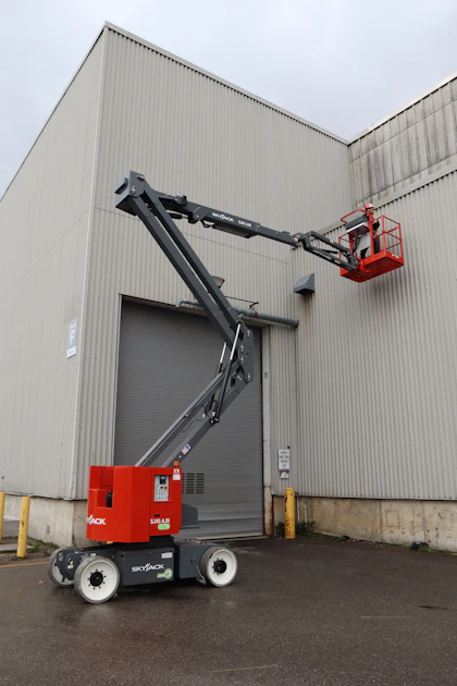 Skyjack Introduces New Articulated Boom and Scissor Lifts