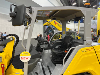 Cab on the Wacker Neuson WL750 in the ROPS canopy configuration