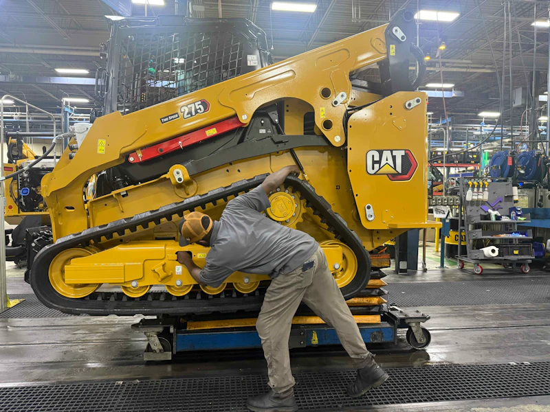 Cat to Hire 600 Workers at NC Plant for Compact Track Loaders ...