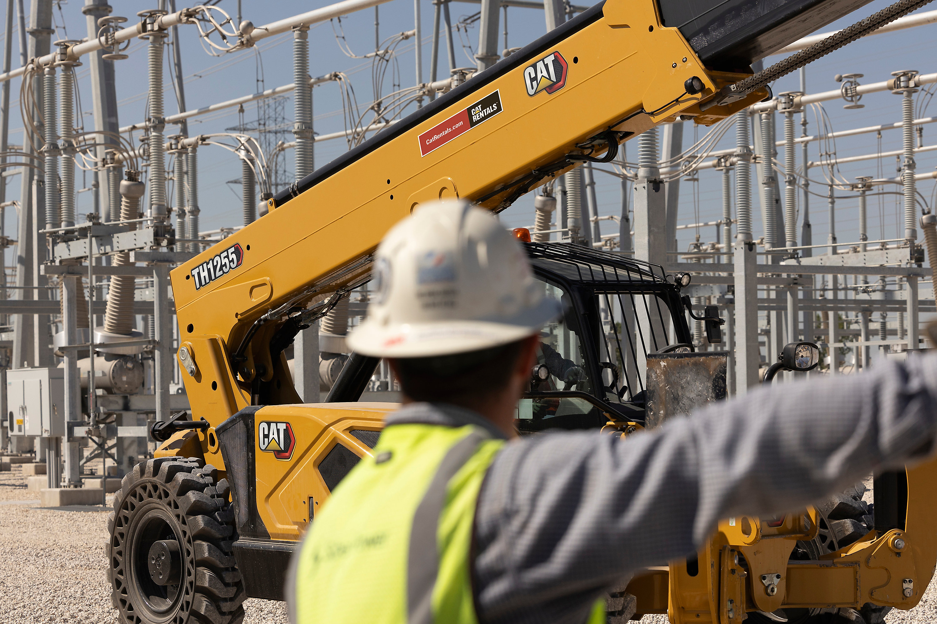 Caterpillar Unveils Revamped Customer Perks: Cat Rewards, Cat Commercial Account