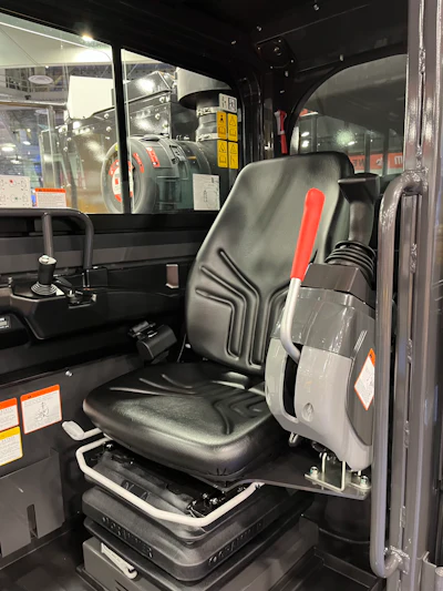 Ic110r Seat