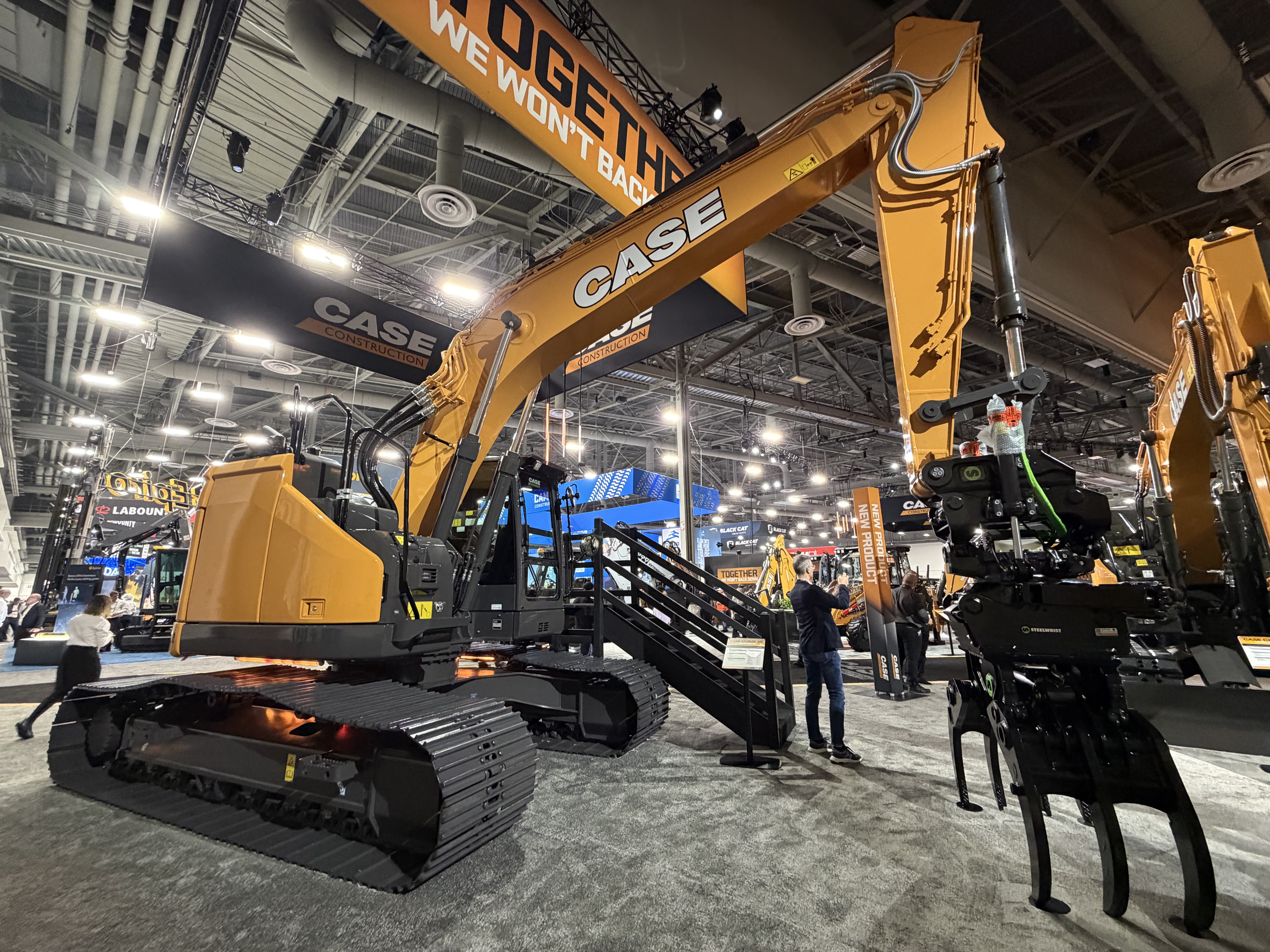 Case CE CX255E SR at ConExpo 2026.