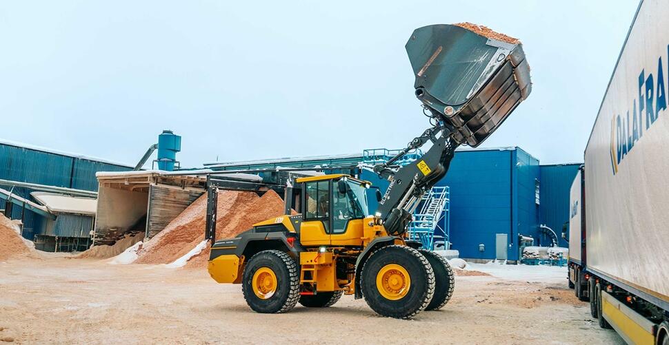 Volvo Upgrades L120 Electric, the Largest Electric Wheel Loader in North America