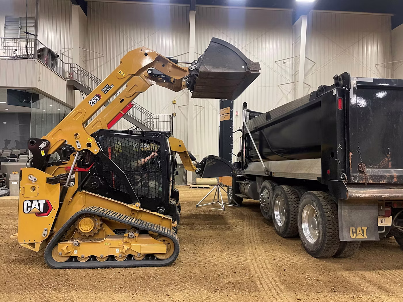 Cat 255 compact track loader