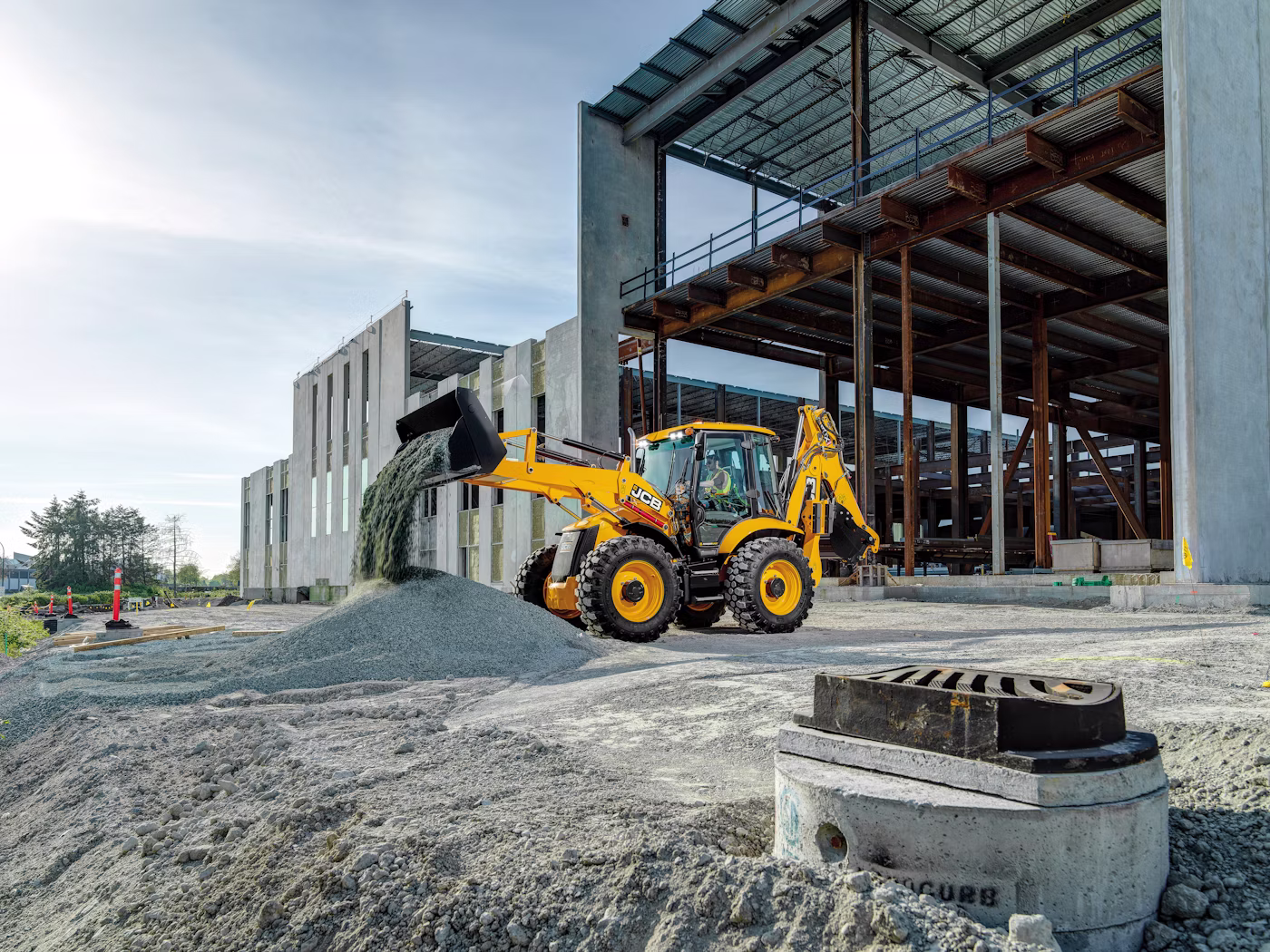 JCB's next-generation 4CX