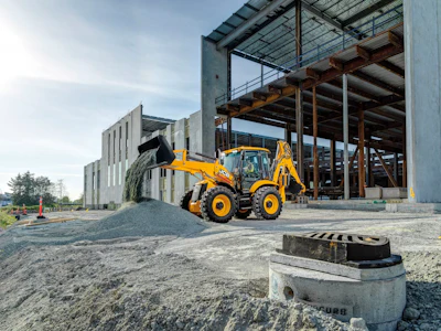 JCB's next-generation 4CX