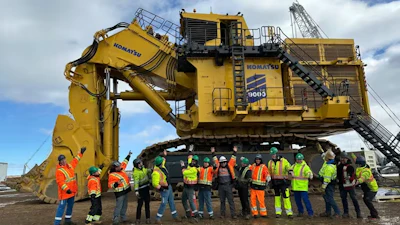 Komatsu Pc9000 Excavator Team