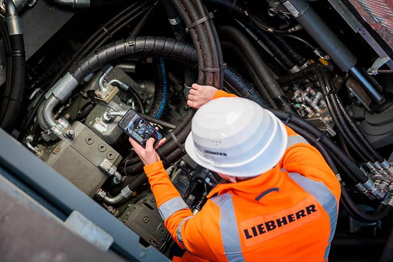 Liebherr Parts Assistant 1 96dpi W800