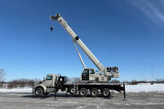 The National Crane NTC80’s electric pinning helps speed up stow and deployment.