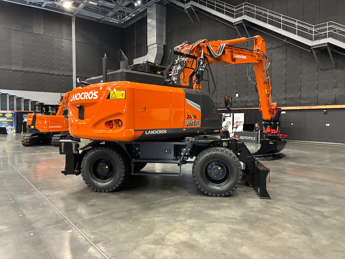 Hitachi Unveils Its First Wheeled Excavators for North America
