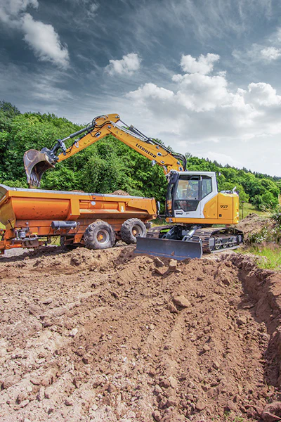 Liebherr R 917 Excavator