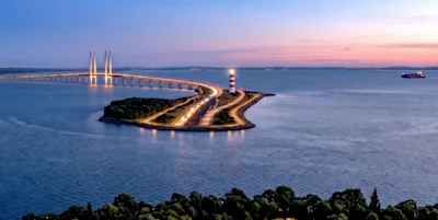A rendering showing how a portion of the final Long Island-Connecticut bridge might look.