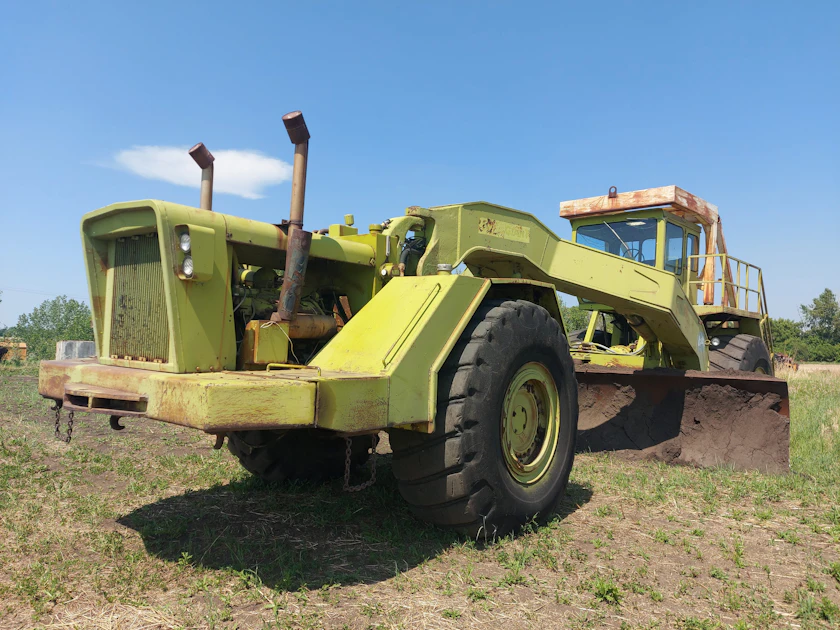 The RayGo Giant: Strange, Rare and Once the World’s Largest Motor Grader