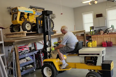 Cub Cadet Forklift 3