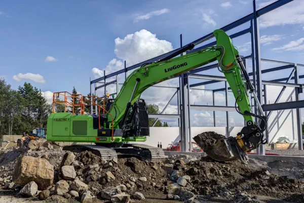 LiuGong's 924FE battery-electric excavator