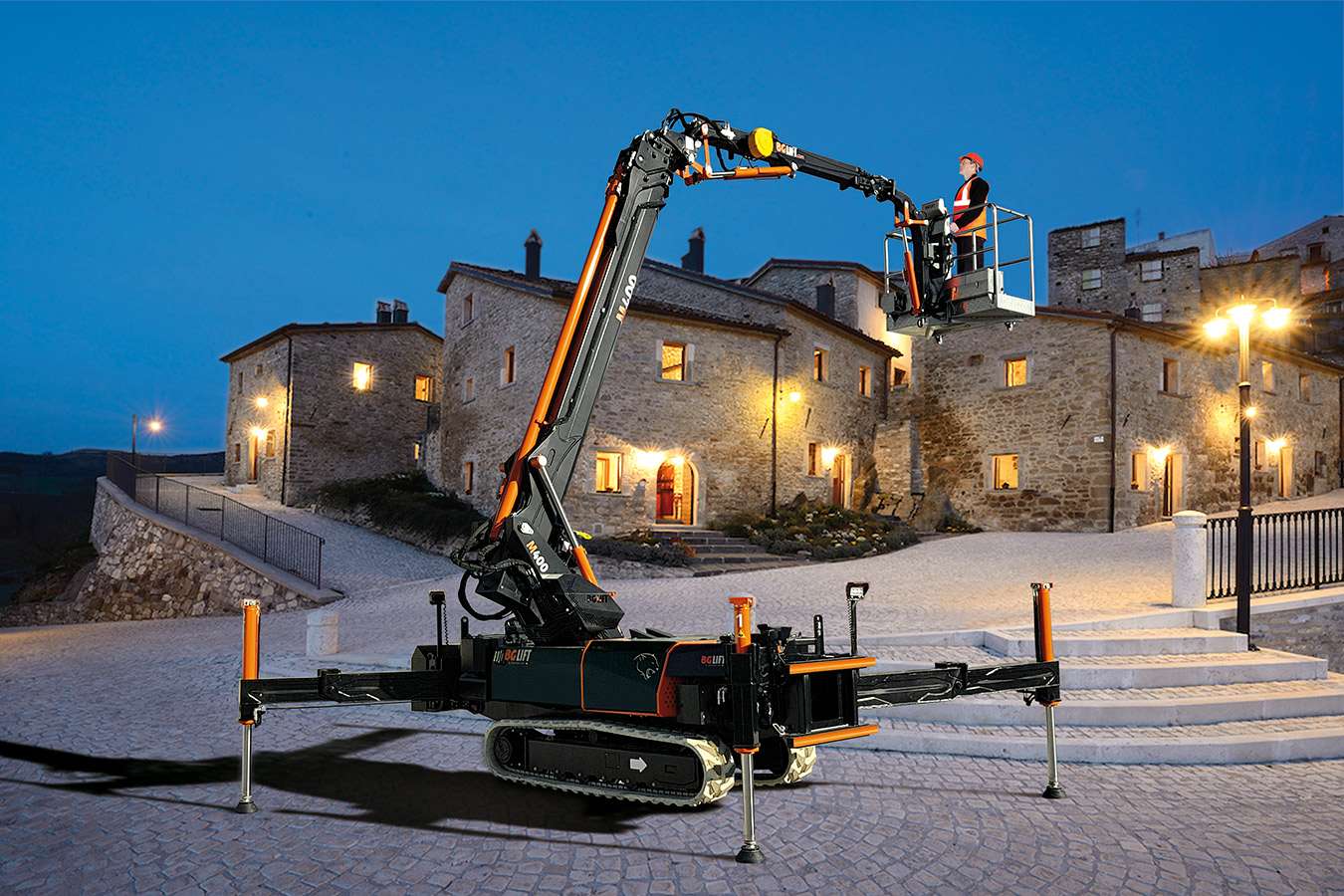 M400 Compact Crawler Crane